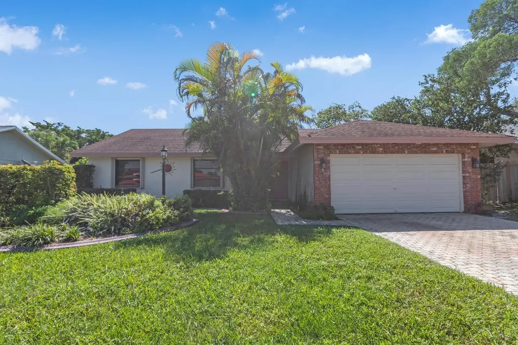 1840 NW 43rd Street Oakland Park FL 33309
