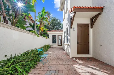 885 Taft Court Palm Beach Gardens FL 33410