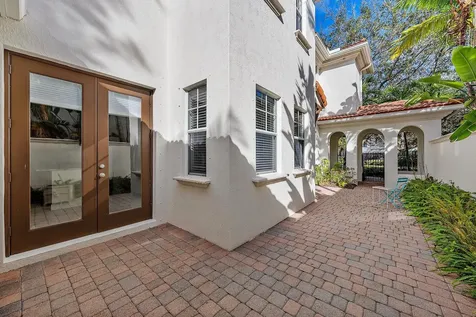 885 Taft Court Palm Beach Gardens FL 33410