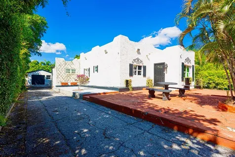 725 N B Street Lake Worth Beach FL 33460