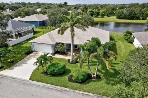 165 36th Court SW Vero Beach FL 32968