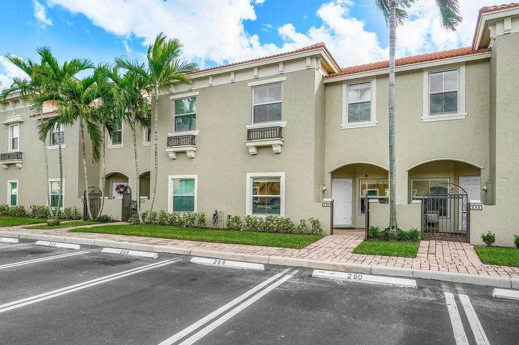 290 Lake Monterey Circle Boynton Beach FL 33426