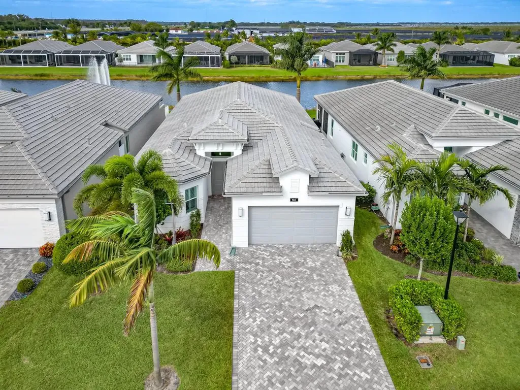 9845 Golden Dunes Lane Boynton Beach FL 33473