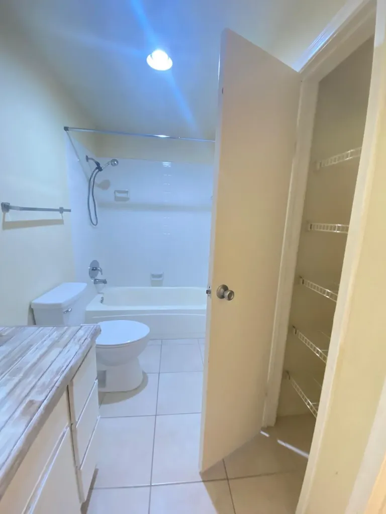 949 Riverside Drive Coral Springs FL 33071