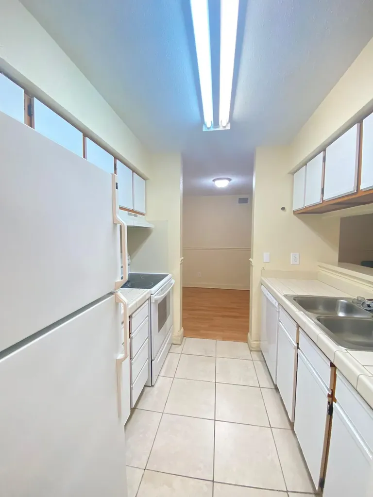 949 Riverside Drive Coral Springs FL 33071