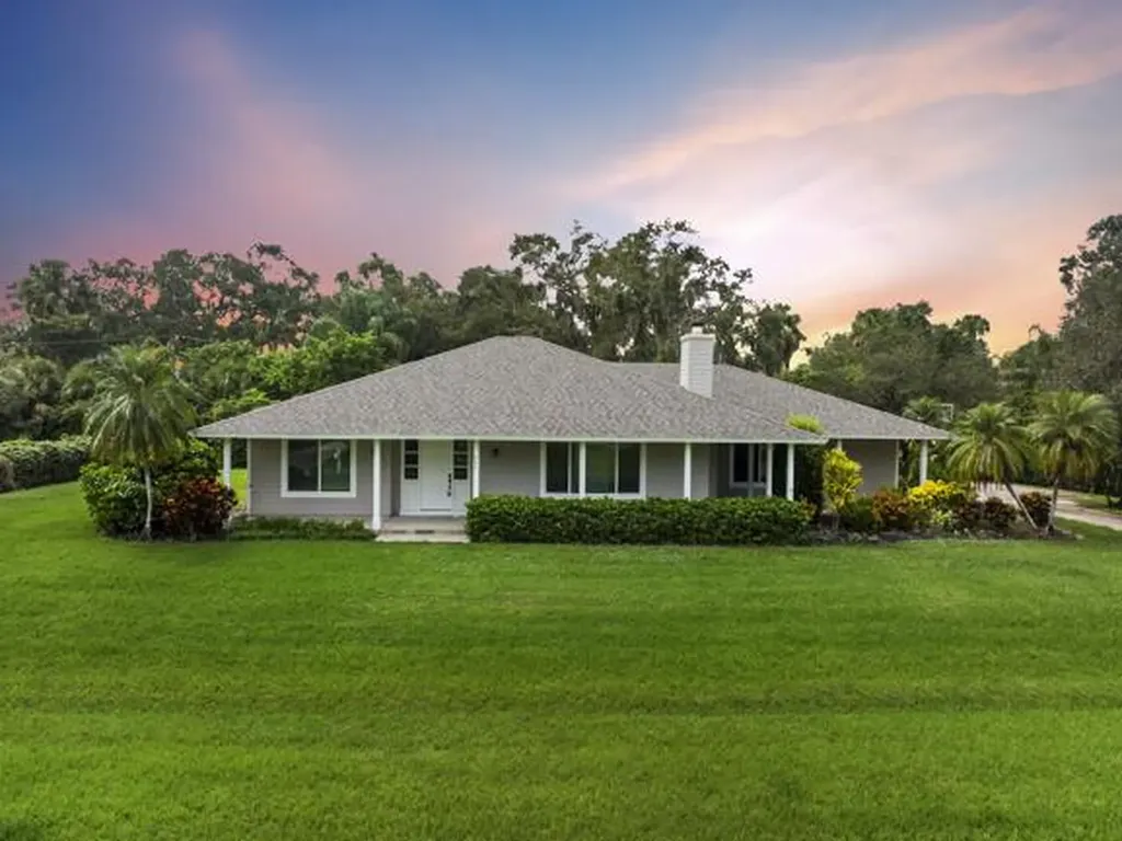 445 45th Court Vero Beach FL 32968