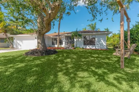 619 NE Lima Vias Jensen Beach FL 34957