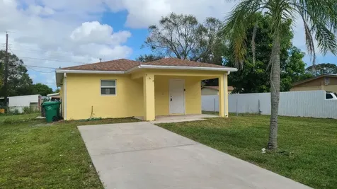 360 Ashley Street Fort Pierce FL 34982
