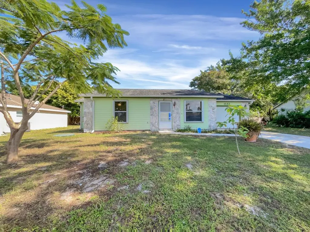 1557 SE Clearbrook Street Port St Lucie FL 34983