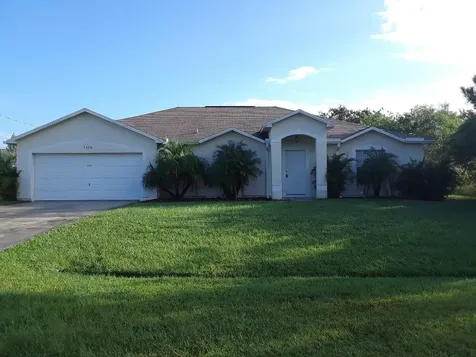 5226 NW North Lovoy Circle Port St Lucie FL 34986