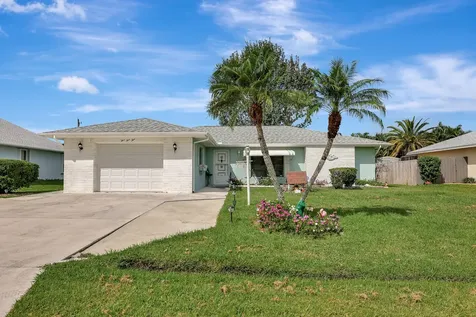 555 SE Sunnybrook Terrace Port St Lucie FL 34983