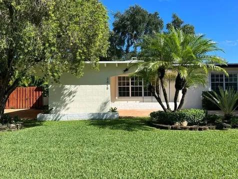 2615 Mckinley Street Hollywood FL 33020