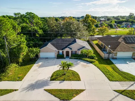 2131 SW Bayshore Boulevard Port St Lucie FL 34984