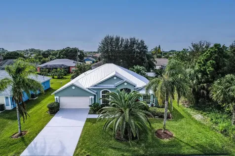 430 SW Dahled Avenue Port St Lucie FL 34953