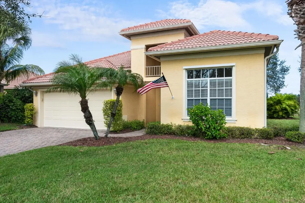 335 NW Somerset Circle Port St Lucie FL 34983