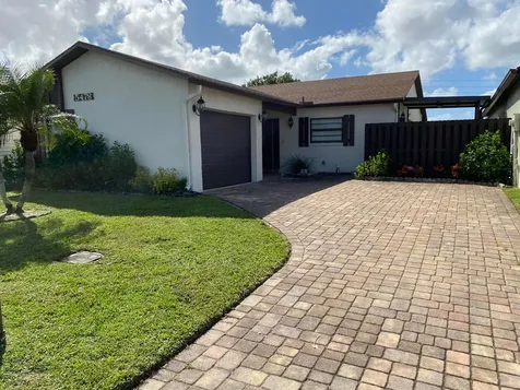 5478 Mirror Lakes Boulevard Boynton Beach FL 33472