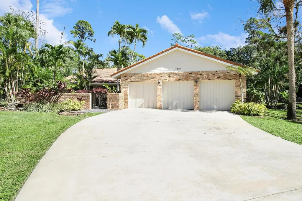 12709 Quercus Lane Wellington FL 33414