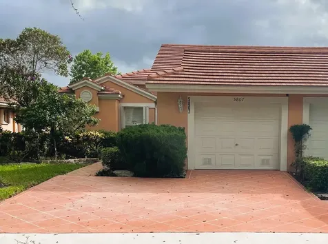 5807 Royal Lake Circle Boynton Beach FL 33437