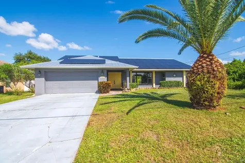 111 SW Glenwood Drive Port St Lucie FL 34984