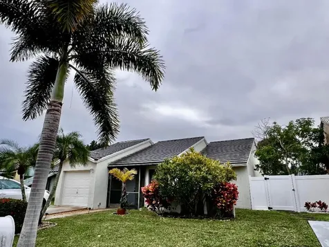 6032 Strawberry Lakes Circle Lake Worth FL 33463
