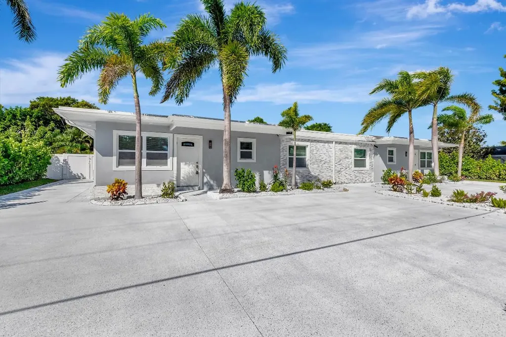 2314 Spanish Trail Delray Beach FL 33483