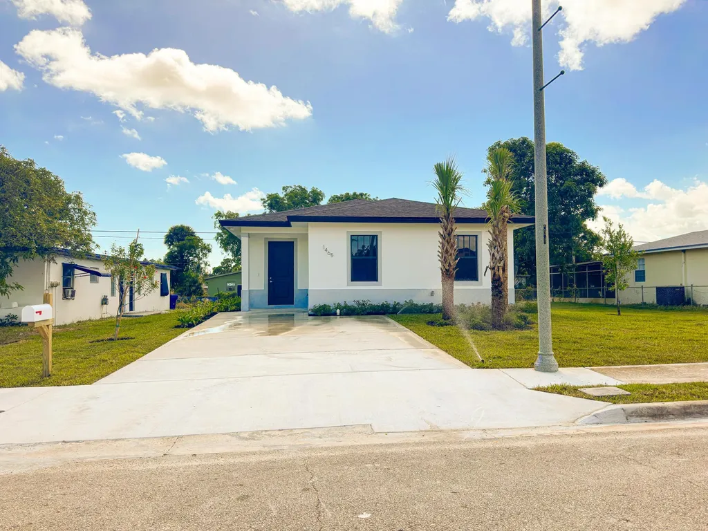 1465 W 31st Street Riviera Beach FL 33404