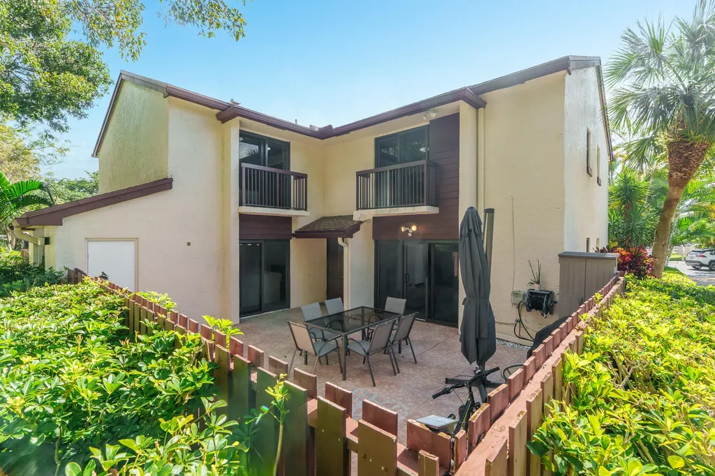 4301 Carambola Circle N Coconut Creek FL 33066