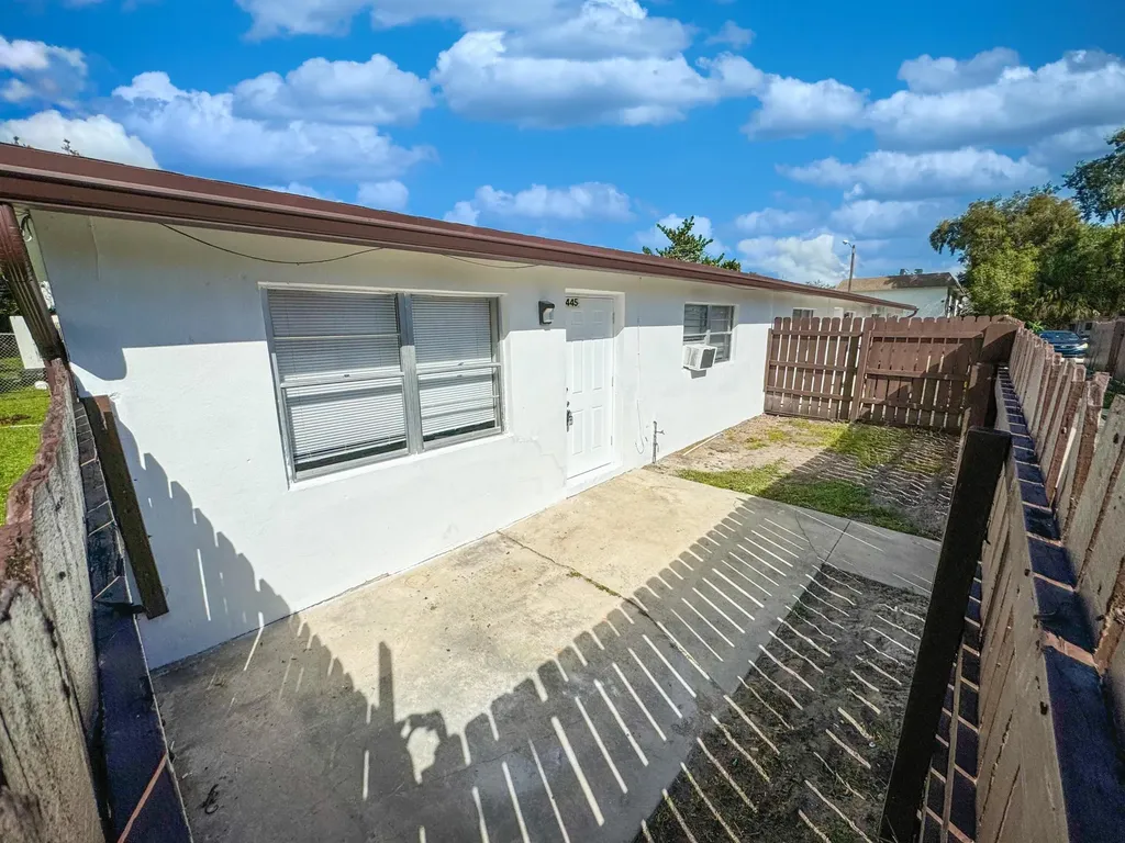 3445 Hi Street Lake Worth FL 33461