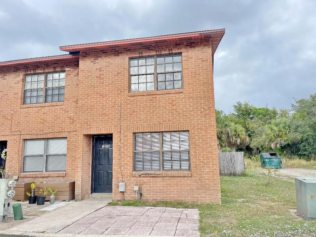 1906 South Street Titusville FL 32780
