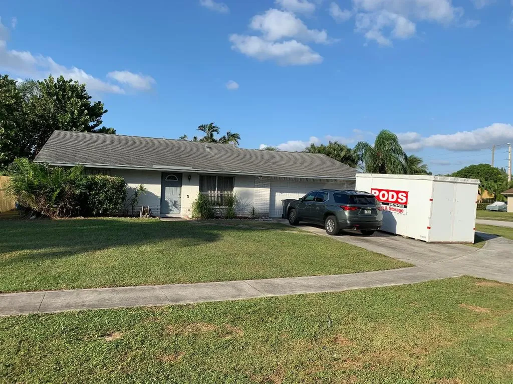 6157 Carthage Circle S Lake Worth FL 33463