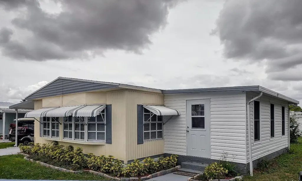 10 Brisa Lane Port St Lucie FL 34952
