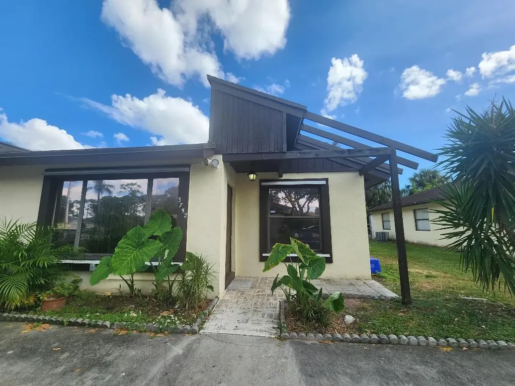 3752 Mil Stream Court Greenacres FL 33463