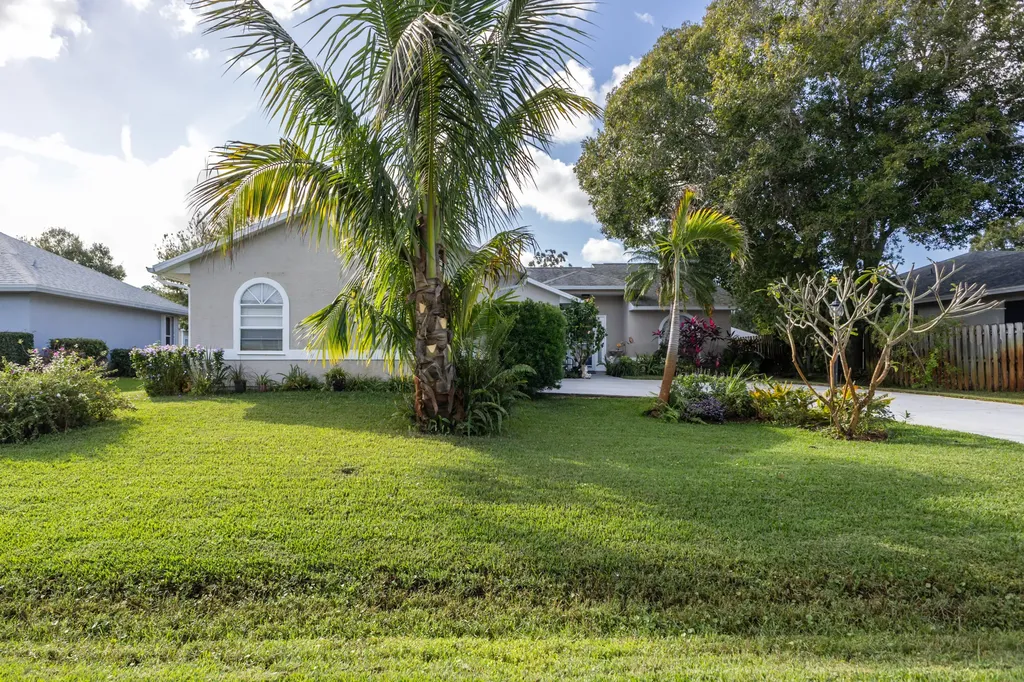 3805 6th Lane Vero Beach FL 32968