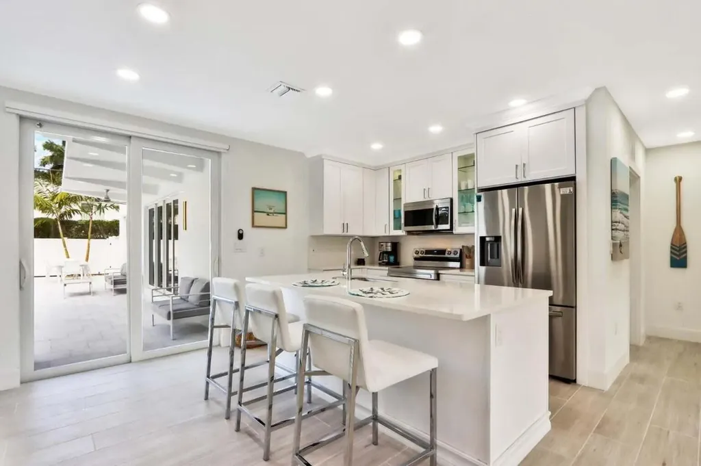 115 Cascade Lane Palm Beach Shores FL 33404