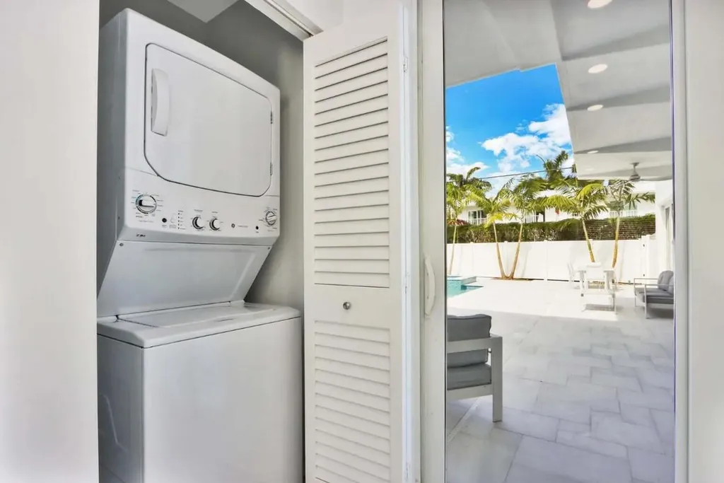 115 Cascade Lane Palm Beach Shores FL 33404