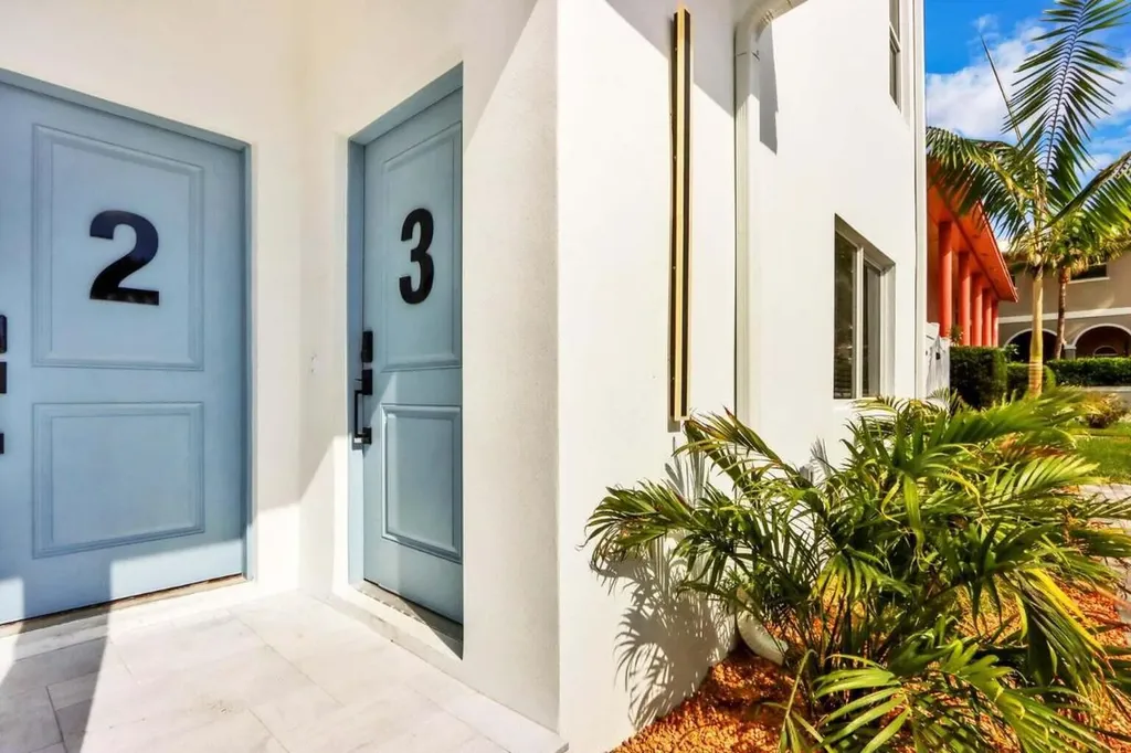 115 Cascade Lane Palm Beach Shores FL 33404