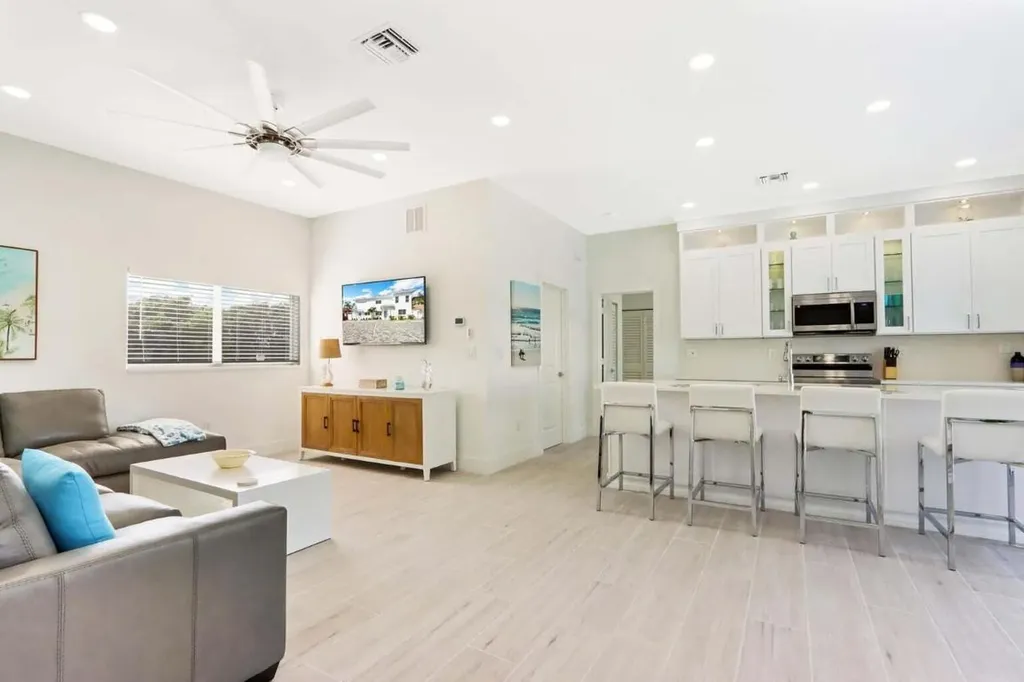 115 Cascade Lane Palm Beach Shores FL 33404