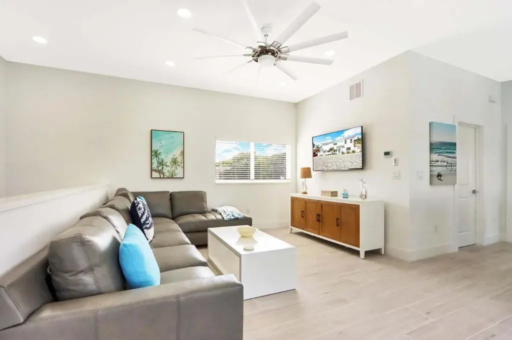 115 Cascade Lane Palm Beach Shores FL 33404