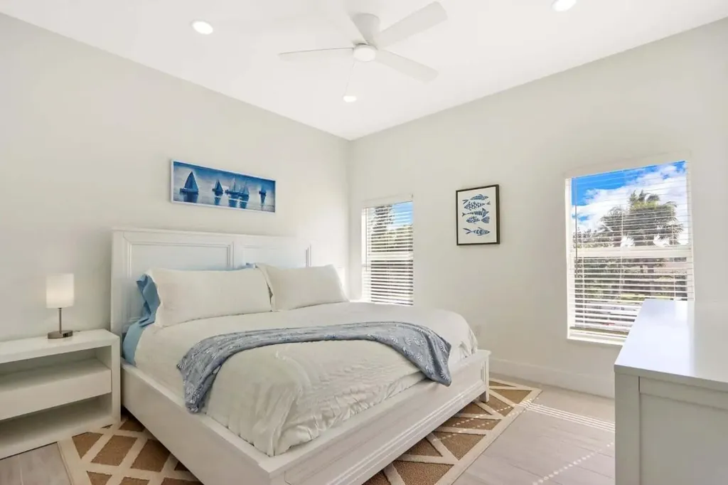 115 Cascade Lane Palm Beach Shores FL 33404