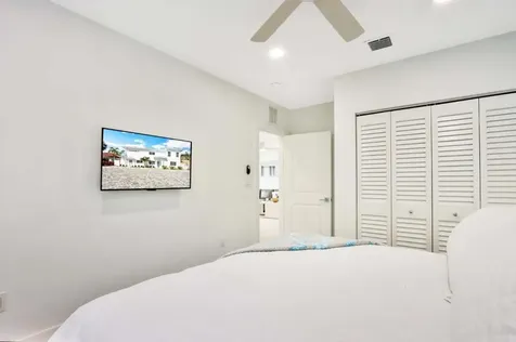 115 Cascade Lane Palm Beach Shores FL 33404