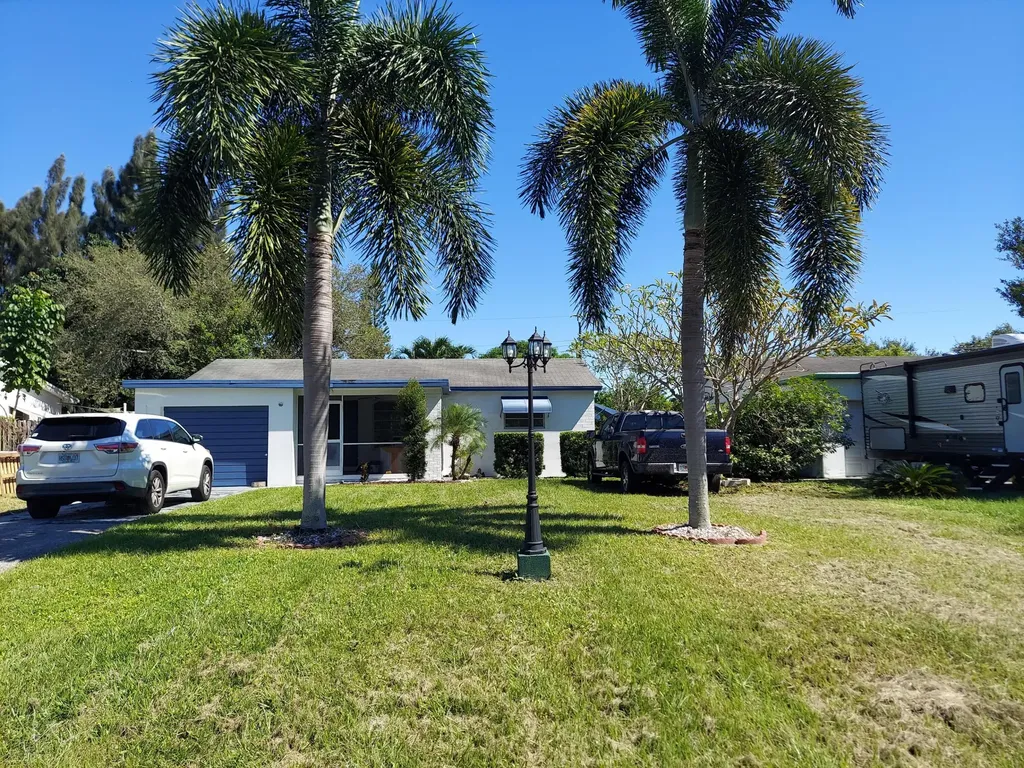 4872 Kirkwood Road Lake Worth FL 33461