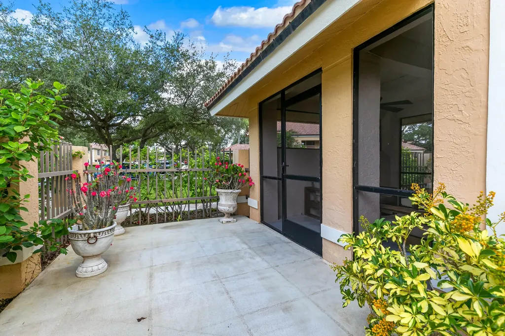 362 Prestwick Circle Palm Beach Gardens FL 33418