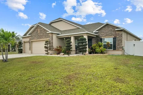 487 SW Feldman Avenue Port St Lucie FL 34953