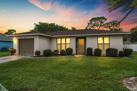 2425 SE Rival Avenue Port St Lucie FL 34952