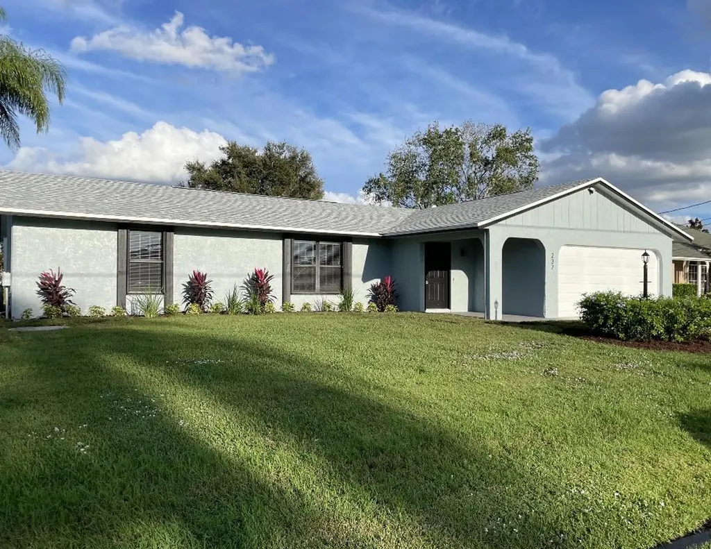 237 SE Whitmore Drive Port St Lucie FL 34984