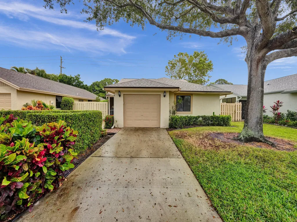 1405 NW 23rd Lane Delray Beach FL 33445