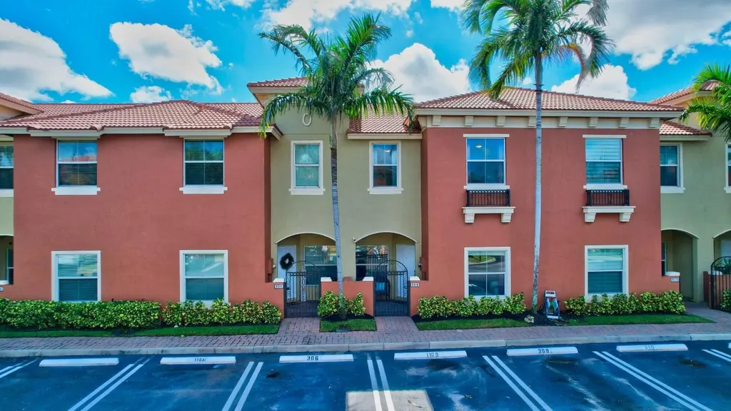 308 Lake Monterey Circle Boynton Beach FL 33426