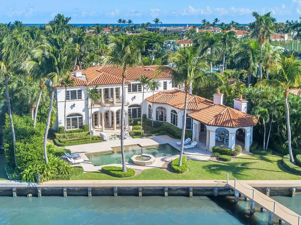 10 Via Vizcaya Palm Beach FL 33480