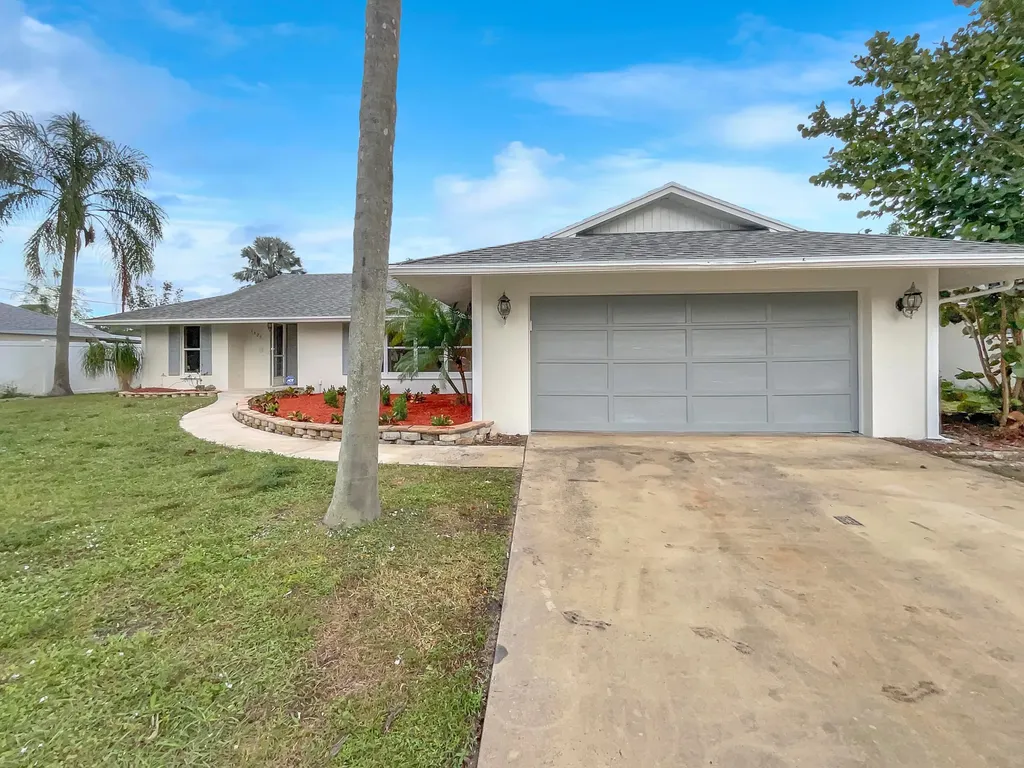 1625 SE Haverford Street Port St Lucie FL 34983