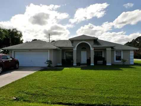 2220 SE Baron Street Port St Lucie FL 34952